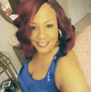 Meet your Posher, Nikki